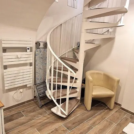 28 Sqm - Cardinet - 2p París