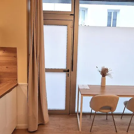 28 Sqm - Cardinet - 2p *